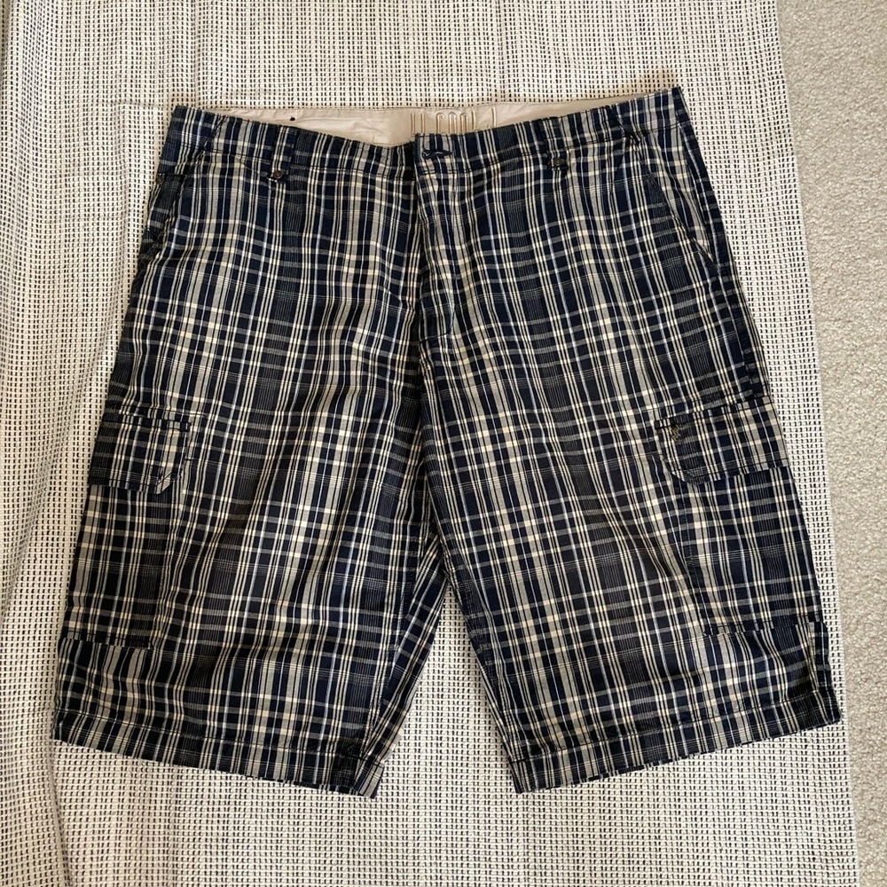 LL Cool J men’s plaid cargo shorts. Waist size 38.